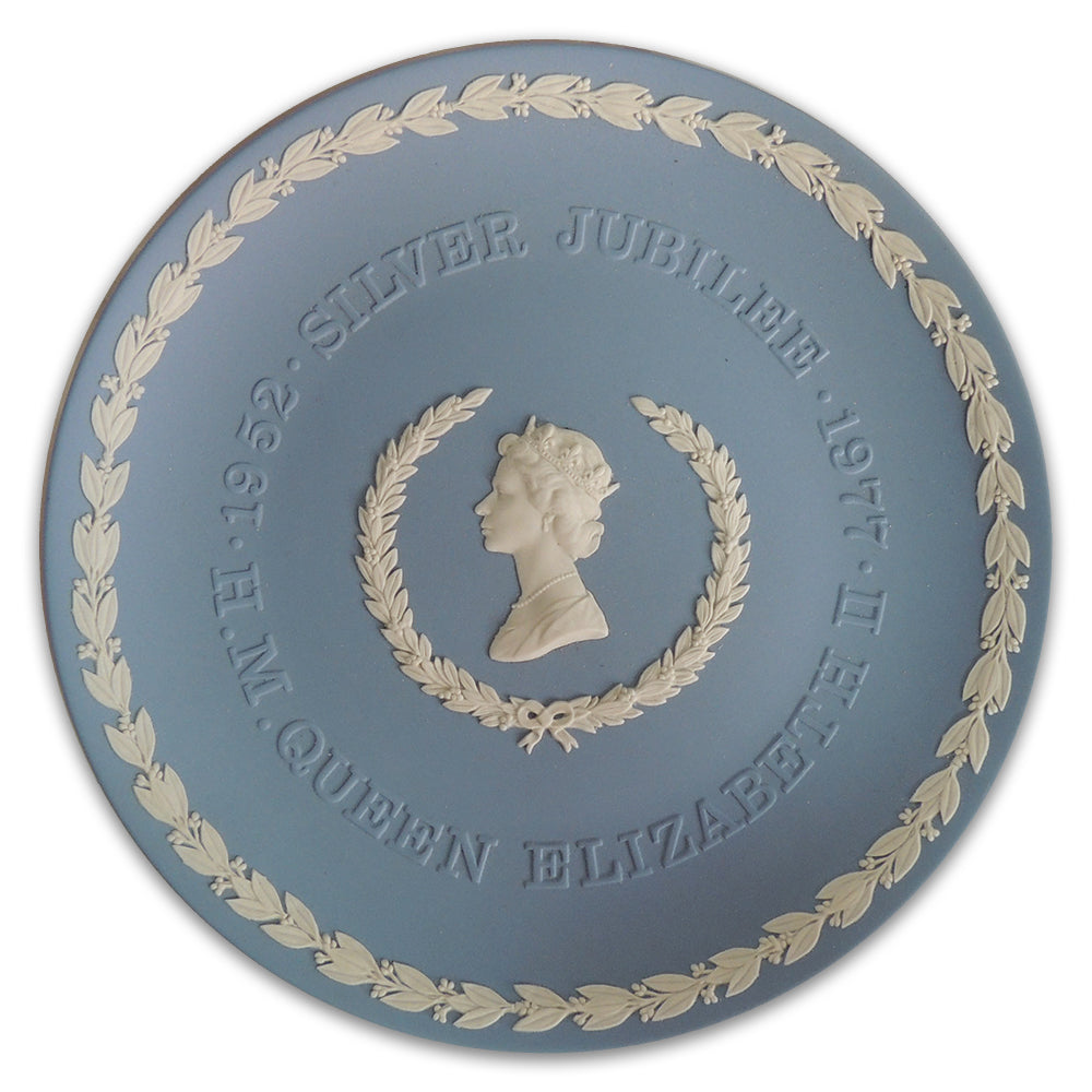 Vintage 1977 Wedgwood Blue Jasperware Plate Queen Elizabeth II Silver Jubilee high quality 8