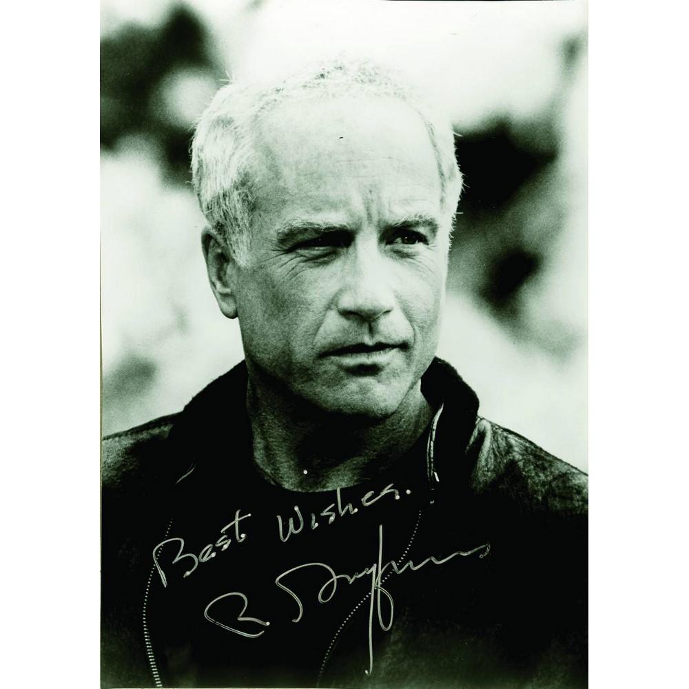 Richard Dreyfuss - Autograph - Signed Black and White Photograph