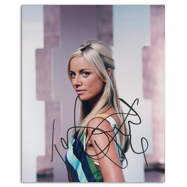 Tamzin Outhwaite - Autograph - Signed Colour Photograph