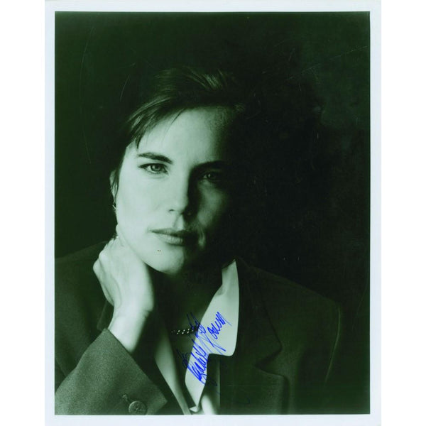 Elizabeth McGovern - Autograph - Signed Black and White Photograph