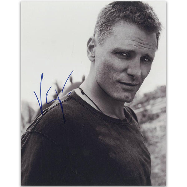 Viggo Mortenson Autograph Signed Photograph