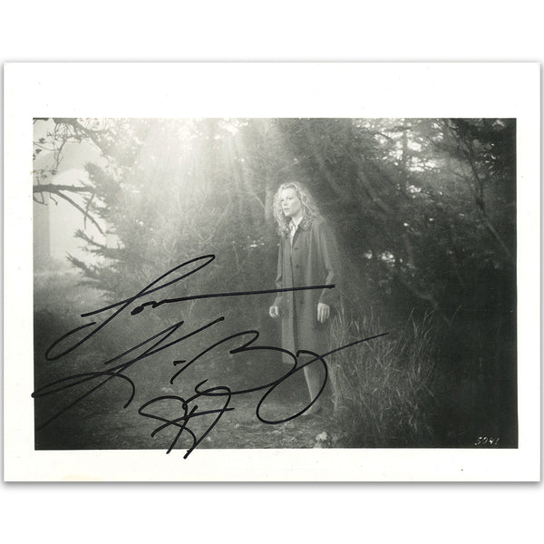 Kim Basinger Signature